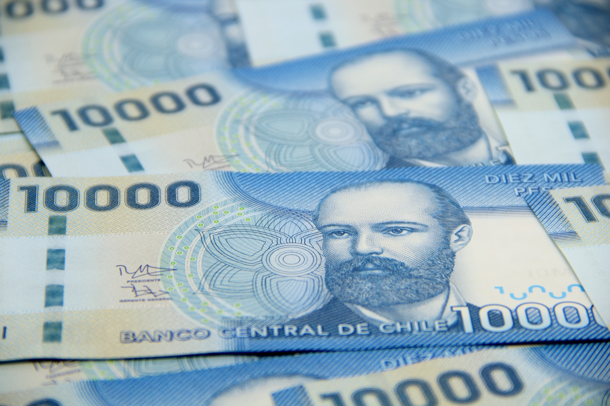 Qual a melhor moeda para utilizar no Chile? Peso Chileno, Real ou Dólar?
